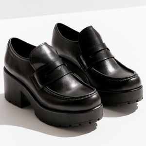 Almost new Vagabond oxfords